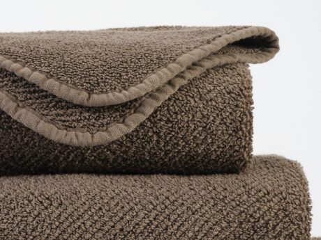 Abyss & Habidecor Twill 771 brown Egyptian cotton towel close-up with twill border