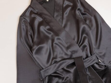 Seidenweberei women's deep black silk bathrobe with elegant shawl collar and belt