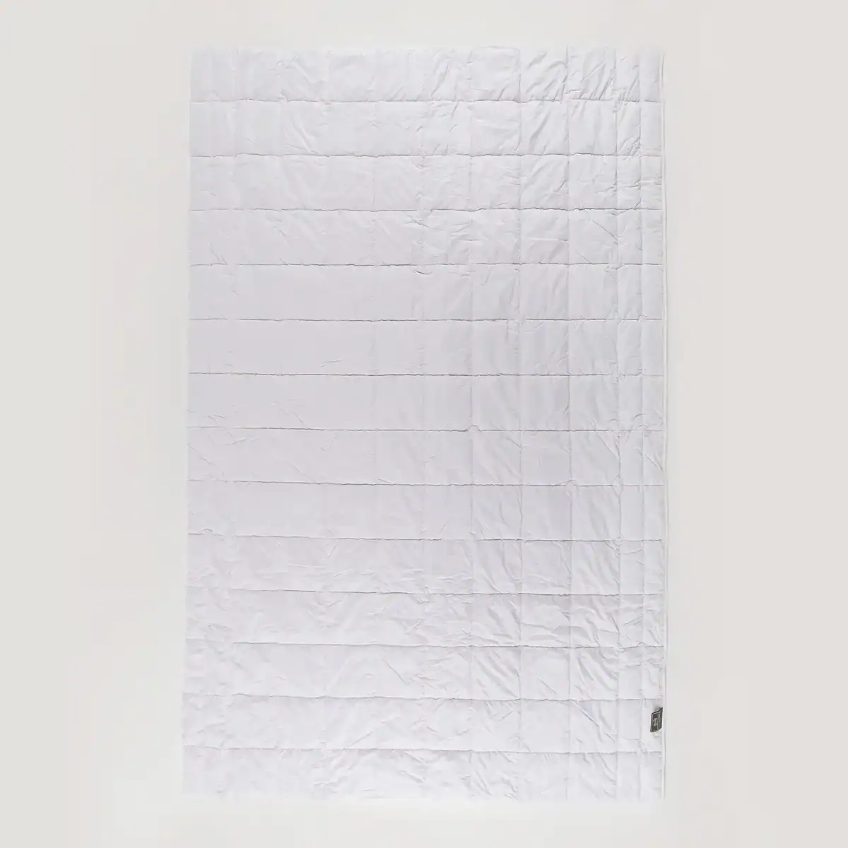 Full view of Traumina Luxury N°1 premium duvet with box quilting