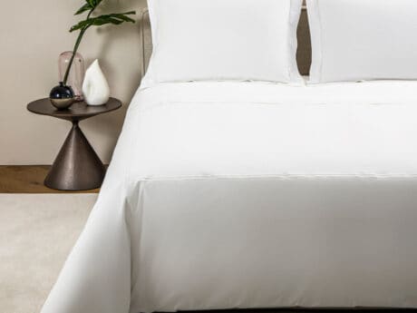 Frette Classic bed linen set in white, view 1