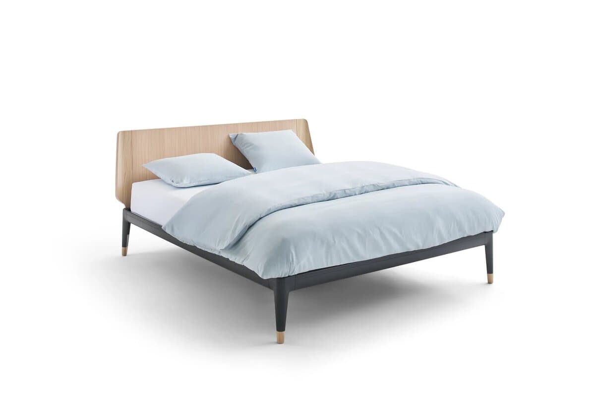 Auping Essential bed with oak headboard