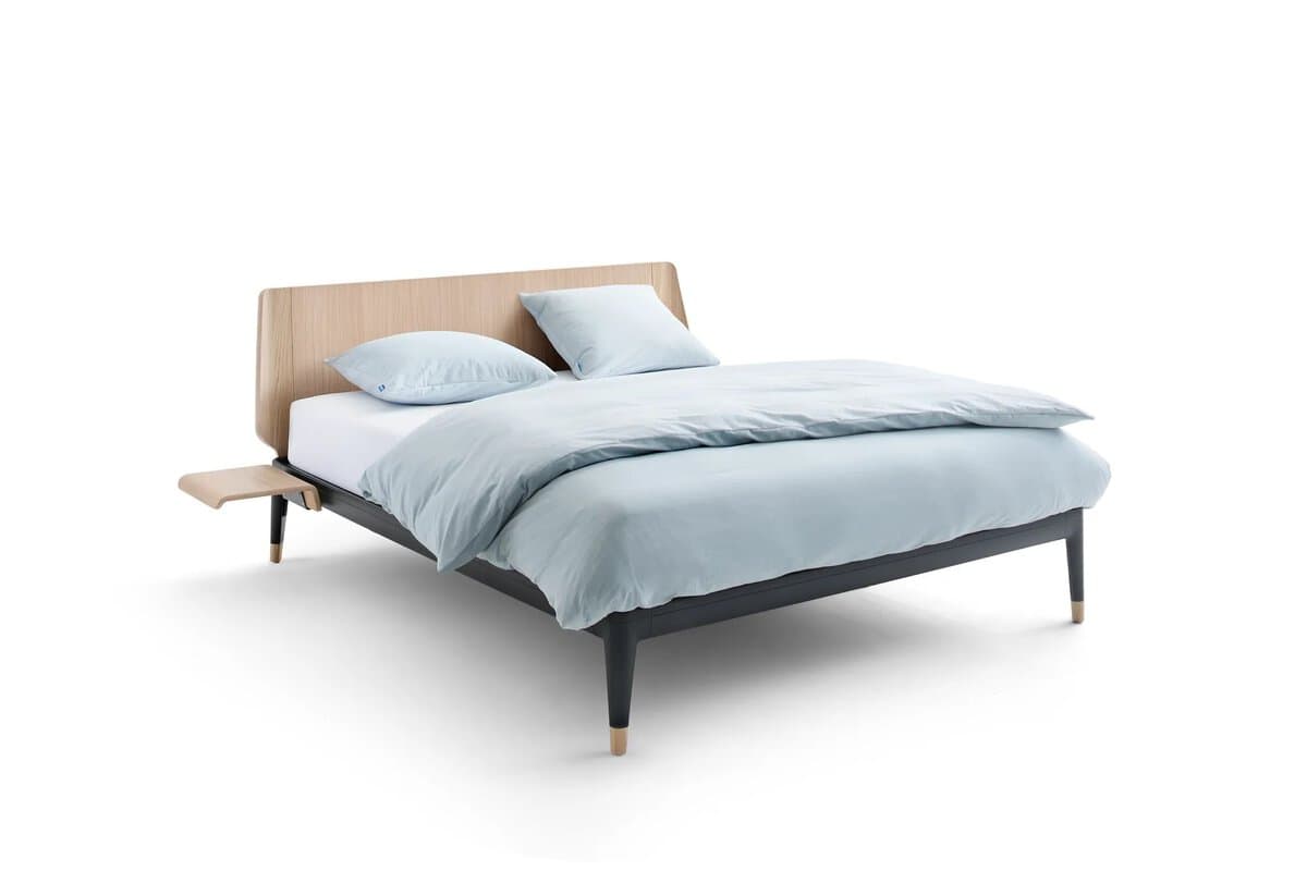 Auping Essential bed with oak headboard, with side table