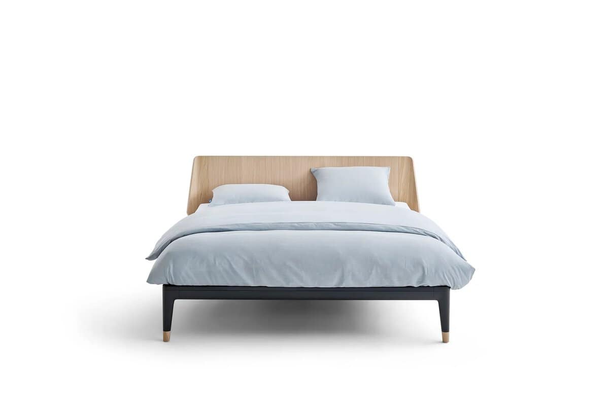 Auping Essential bed with oak headboard, front view