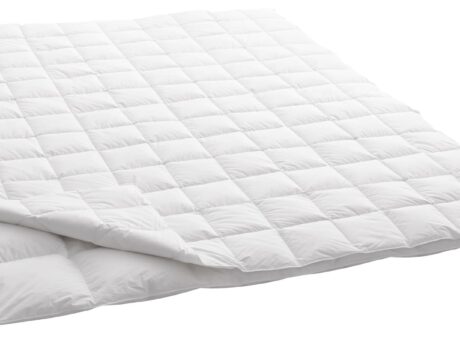 Dauny Geneva 4 Seasons down duvet laid out
