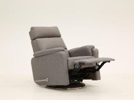 Pohjanmaan Atlanta recliner in the reclined position with footrest raised