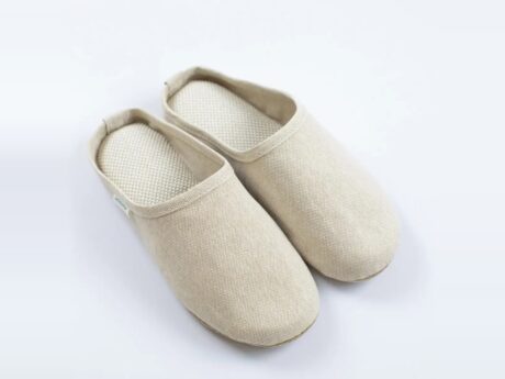 Sasawashi beige slippers made from breathable Japanese fabric